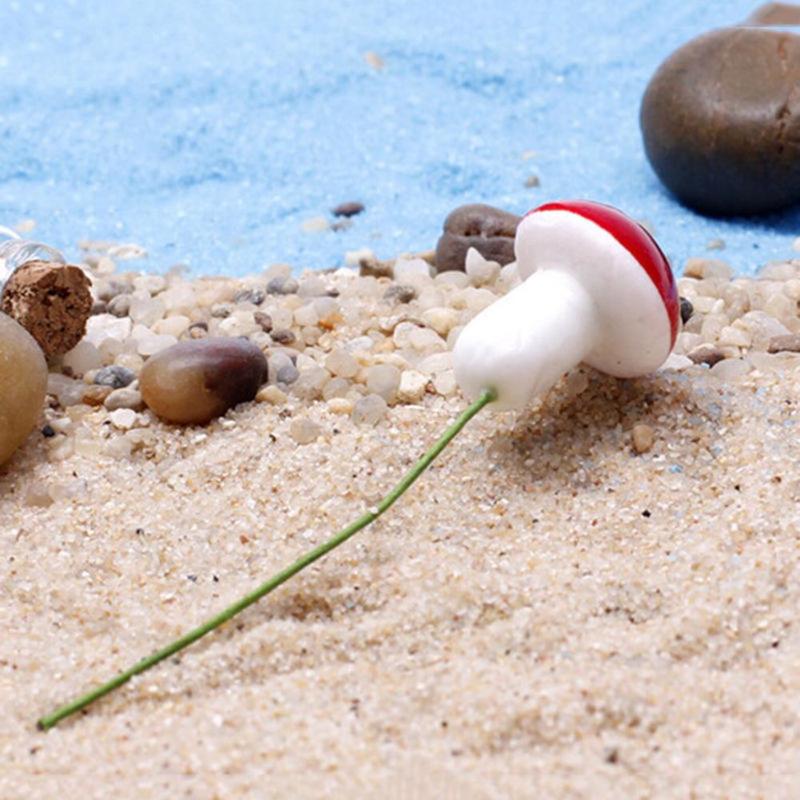 10Pcs 2cm Artificial Mini Mushroom Miniatures